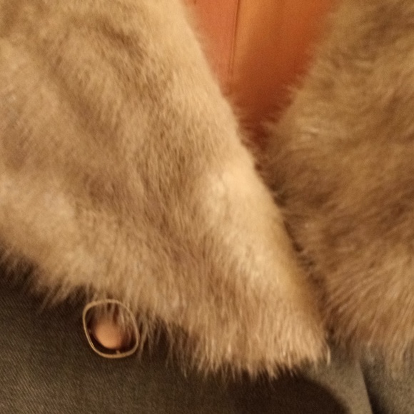 Classic Doublebreasted coat with real mink grey collar, satin lining, coat, 12 - Picture 4 of 11